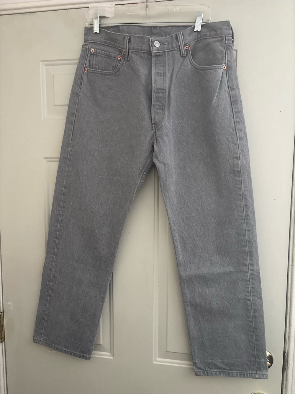 501 Levi's Men's Gray Straight Jeans - Casual Straight Fit